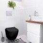 Modernes Bad Land WC Set mit schwarzer wandhängender ROLO Toilette, weißer TECEbase Spülplatte und Soft-Close Sitz.