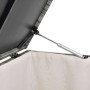 Geöffnete Polyrattan Auflagenbox Ikaria in Grau-Meliert mit Innenplane und Hubautomatik.
