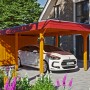 Skan Holz Carport Wendland Eiche hell mit Anbau und roter Blende, Auto steht im Carport.