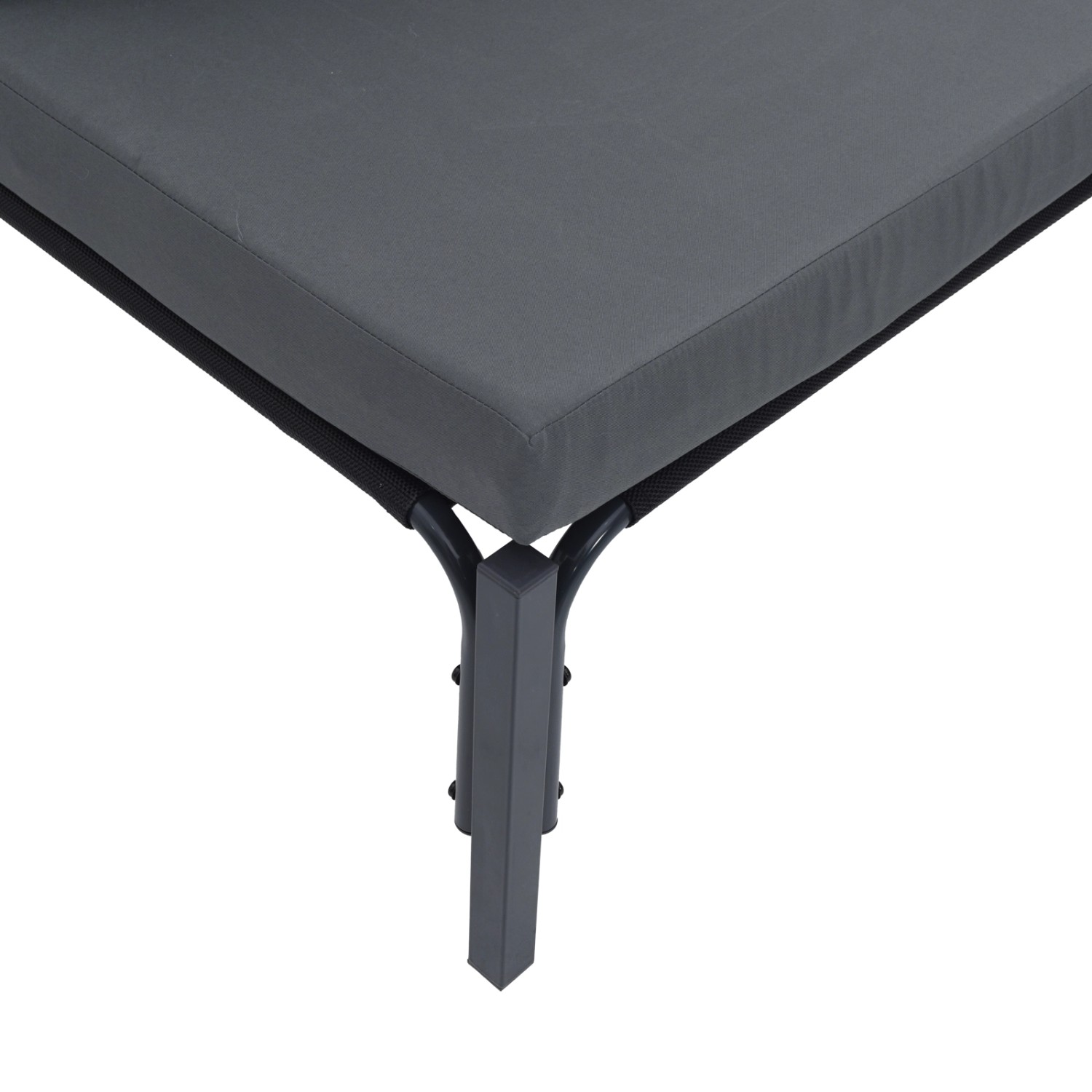 Detailaufnahme: Anthrazitfarbenes Garten-Sofa-Set von vidaXL, Stahlgestell und Sitzkissen.