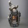 LED Rentier Figur, 51cm, warmweiß, mit grauem Hut. Weihnachtsdekoration für Innen.