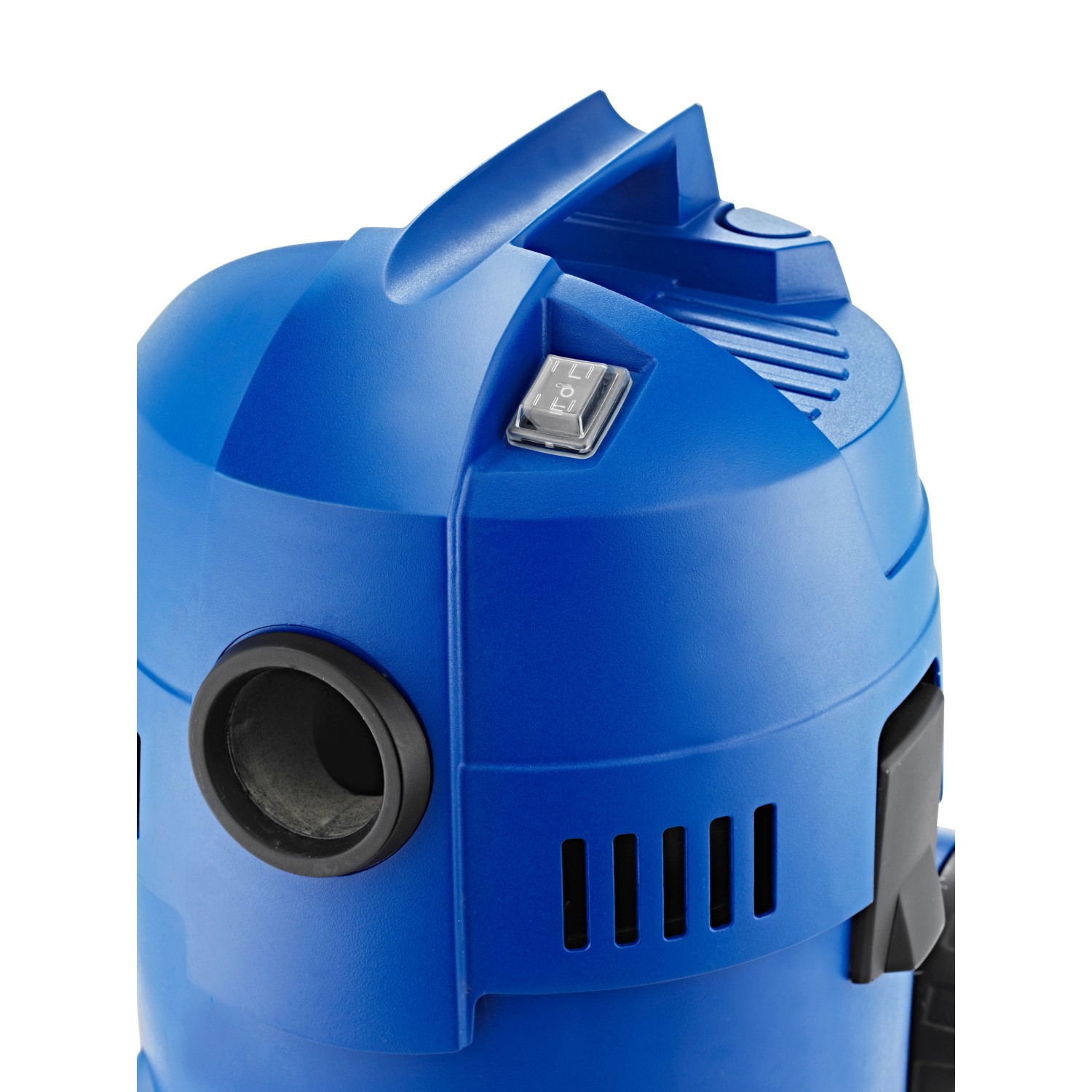 Blauer Nilfisk Nass- und Trockensauger Buddy II 18, Detailaufnahme des Oberteils mit Schalter.