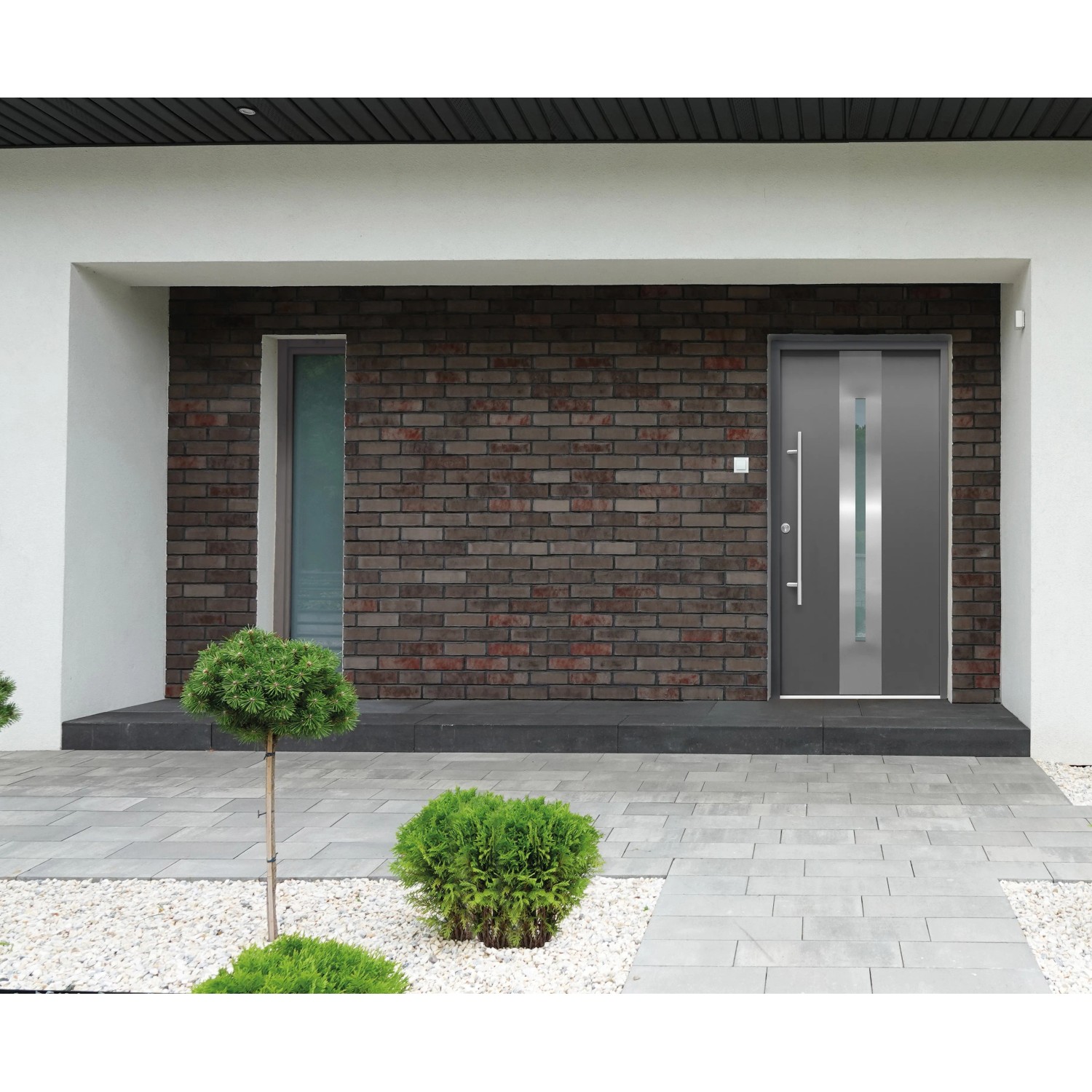 Moderne, anthrazitfarbene Haustür Thermospace Dublin Prime mit Edelstahlgriff und Glaseinsatz.