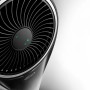 DeLonghi Ventilatorkühler EV250, schwarz, mit Ionisator. Detailaufnahme des Ventilatorgitters.