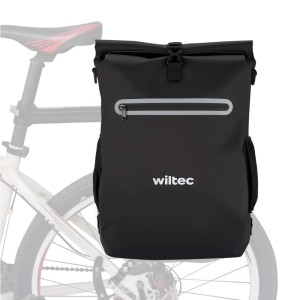 Schwarze Wiltec 20L Fahrradtasche mit Rollverschluss, reflektierendem Reißverschlussfach, am Gepäckträger.