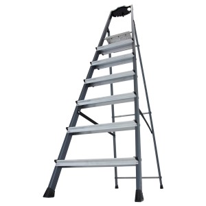 Krause Stehleiter Securo mit 7 Stufen, eloxiert, für sicheres Arbeiten in Haus und Garten.