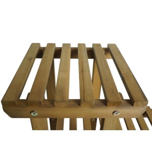 Detailansicht: Braunes MCW Pflanzregal L71 aus Holz, Gartendekoration mit fünf Ablageflächen.