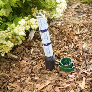 Gardigo Maulwurfabwehr Basic im Garten, Batteriewechsel. Maulwurfschreck zur Vertreibung von Wühlmäusen.