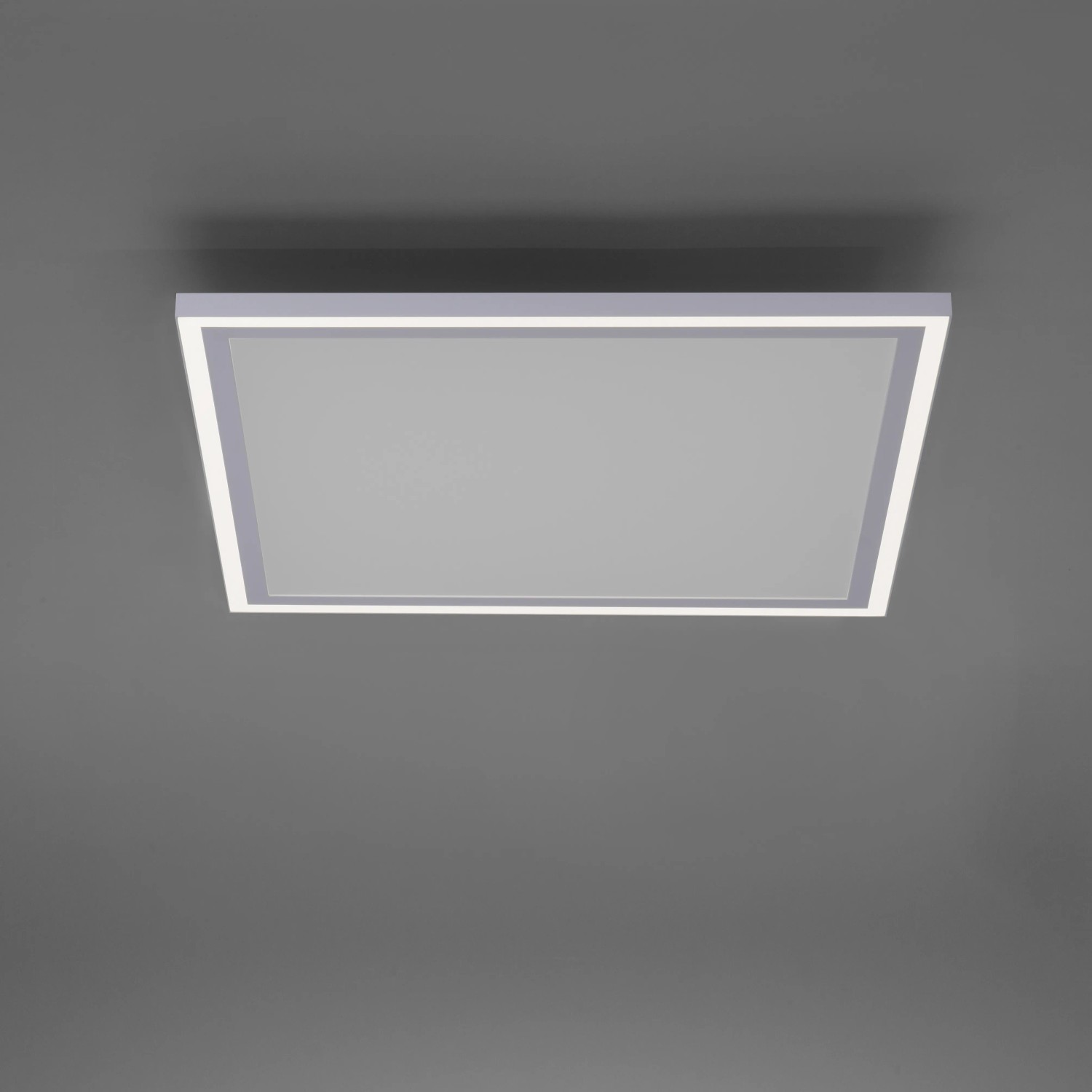 Quadratische, dimmbare LED-Deckenleuchte Edging in Weiß, 46,4x46,4 cm. Modernes Design.