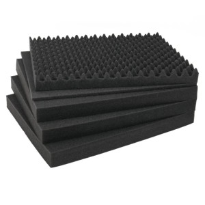 5 schwarze Koffereinlagen für Outdoor-Fotokoffer, mit Noppen- und Rasterschaum, 51x35 cm.