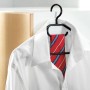 Schwarzer Kleiderbügel mit Hemd und Krawatte, 10er-Pack für textile Aufbewahrung.