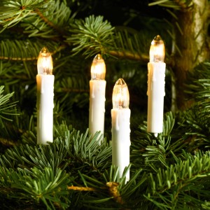 LED-Lichterkette mit Kerzen (20 LEDs, warmweiß) am Weihnachtsbaum.