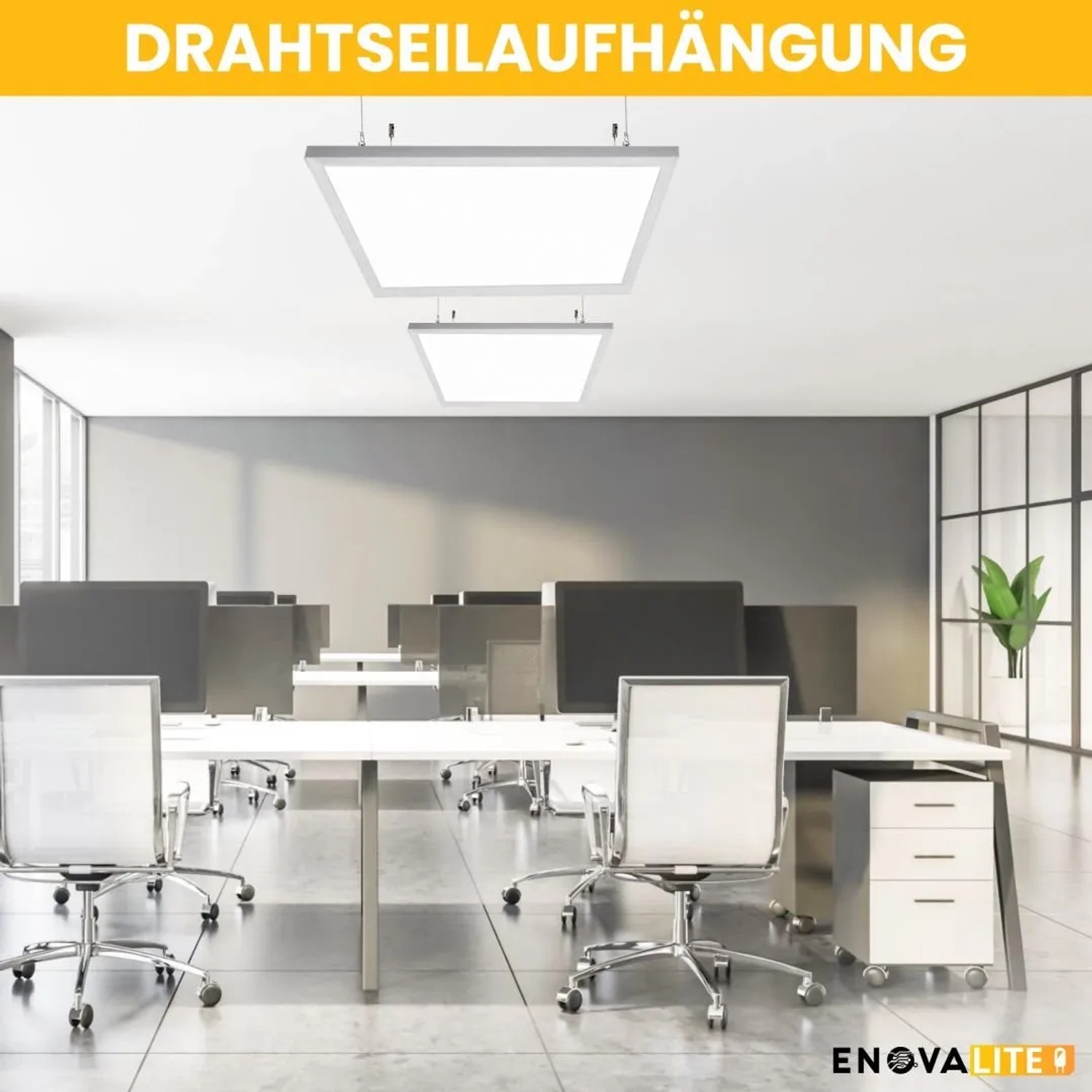 Büro mit zwei LED Panel Rasterleuchten (62x62 cm) mit Drahtseilaufhängung.