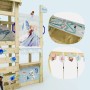 Detailansicht Wickey Spielturm Disney Adventure mit Rutsche, pastellblau, mit Eiskönigin Motiven.
