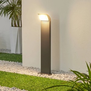 Moderne Lucande LED Außenleuchte Tinna in Schwarz, Aluminium, warmweißes Licht für Garten und Terrasse.
