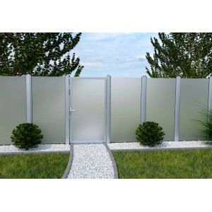 Groja Sichtschutzzaun Ambiente Senkrecht, satiniertes Glas, 90x180 cm, mit Tür in Garten.