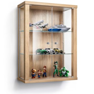 Hängevitrine Buche mit Glastüren und Glasböden, zur Wandmontage. Ideal für Sammlerstücke.
