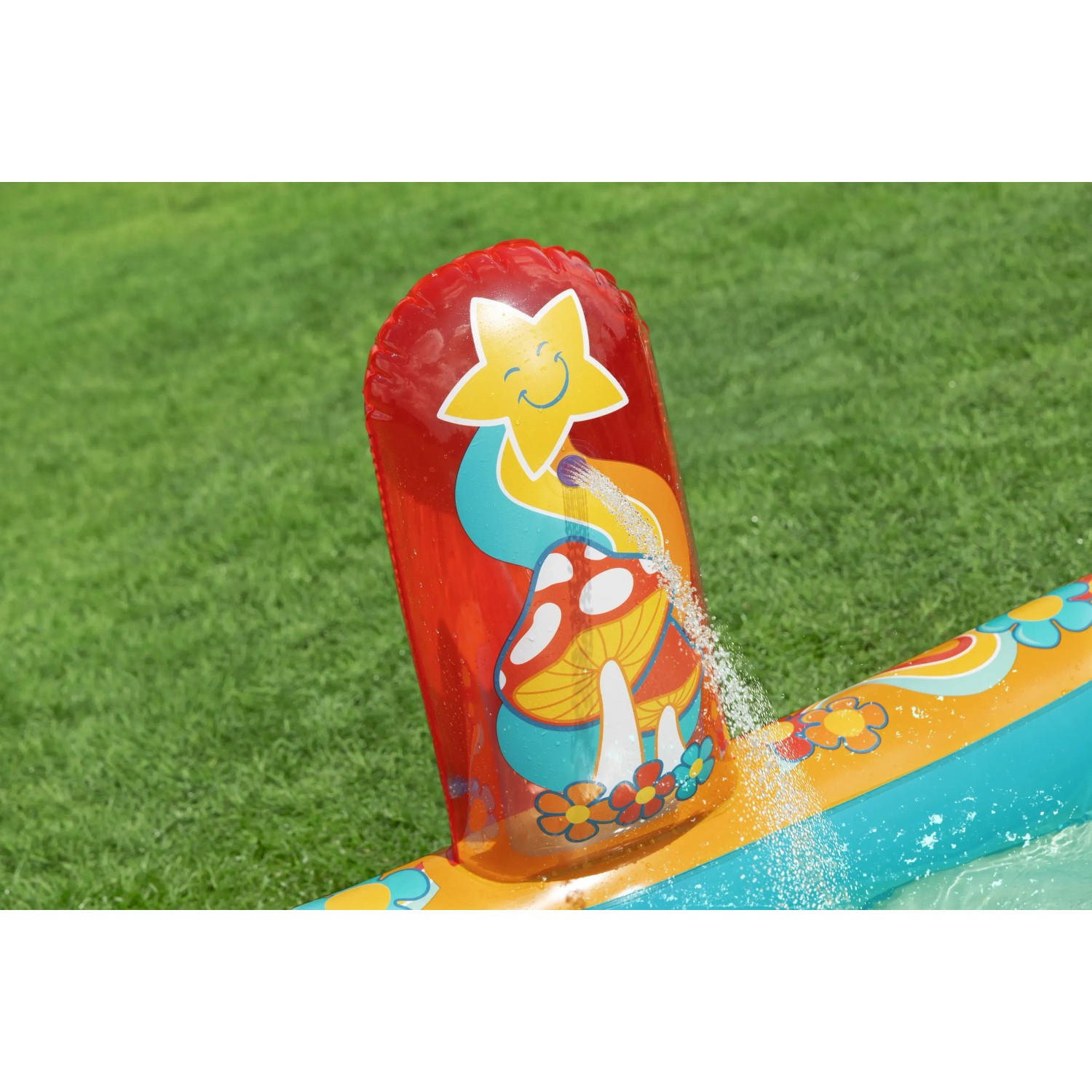 Detailansicht des farbenfrohen Bestway Wasserspielcenter Retro Welt mit Wassersprinkler.