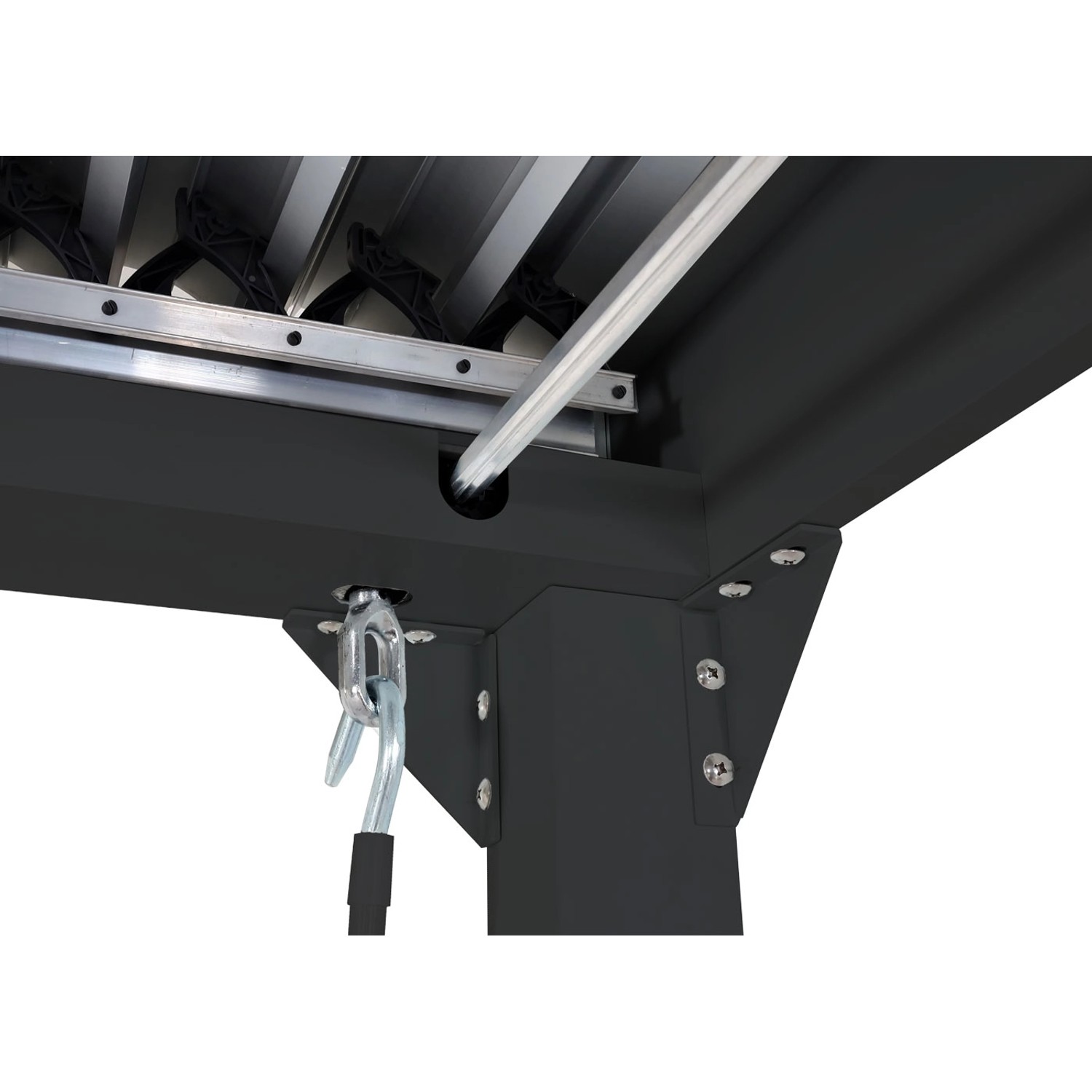 Detailaufnahme der anthrazitfarbenen Alu Pergola mit Seitenwand, Lamellendach und Handkurbel.