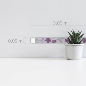 Selbstklebende A.S. Création Borte mit Blumenmuster in Violett-Grau, 5 m x 5 cm.
