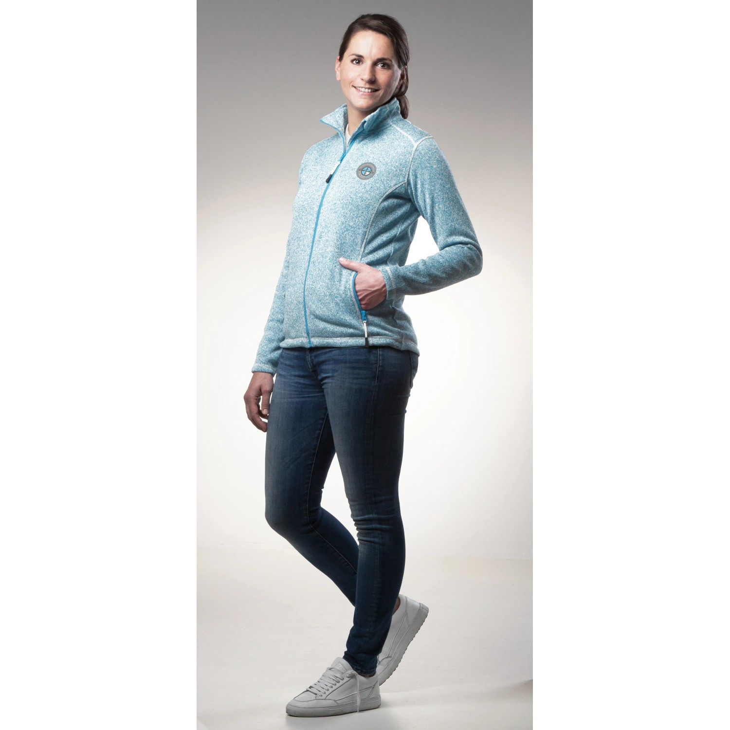 Damen Strickfleece Jacke in Cyanblau, Größe M, aus der Kategorie Arbeitskleidung.