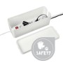 Weiße Hama Kabelbox Maxi mit Steckdosenleiste und Zubehör für ein ordentliches Kabelmanagement.