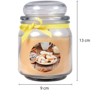 Cremefarbene HS Candle Duftkerze im Glas mit Weihnachtsmotiv und gelber Schleife, Duft Bonbon.