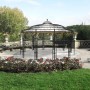 Schwarzer Eleo Pavillon Toskana aus Metall, 340 cm hoch, Ø 550 cm, pulverbeschichtet.