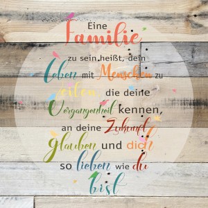 Dekopanel mit buntem Familienspruch auf Holz, 29x29 cm. Wandbild für ein liebevolles Zuhause.
