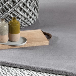 Silberner Obsession Teppich My Cha Cha, 150x80 cm, mit weicher Kaninchenfell-Haptik. Moderner Teppich.