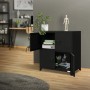Schwarzer ML-Design Aktenschrank aus Stahl, freistehend, mit geöffneten Türen und Büroartikeln.