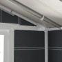Detailaufnahme: Dunkelgraues Grosfillex Gartenhaus Deco 4,9 m² mit Kunststoffrahmen.