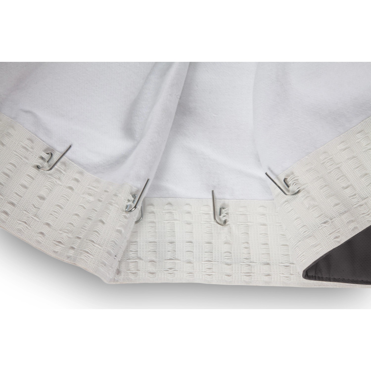 Detailansicht: Dunkelgrauer Moondream Lärmschutzvorhang mit Faltenband und Aufhängung.