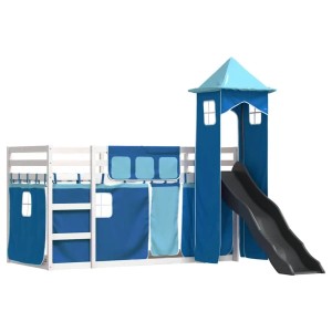Blaues Etagenbett mit Rutsche und Vorhängen, ein Abenteuerbett für Kinder.