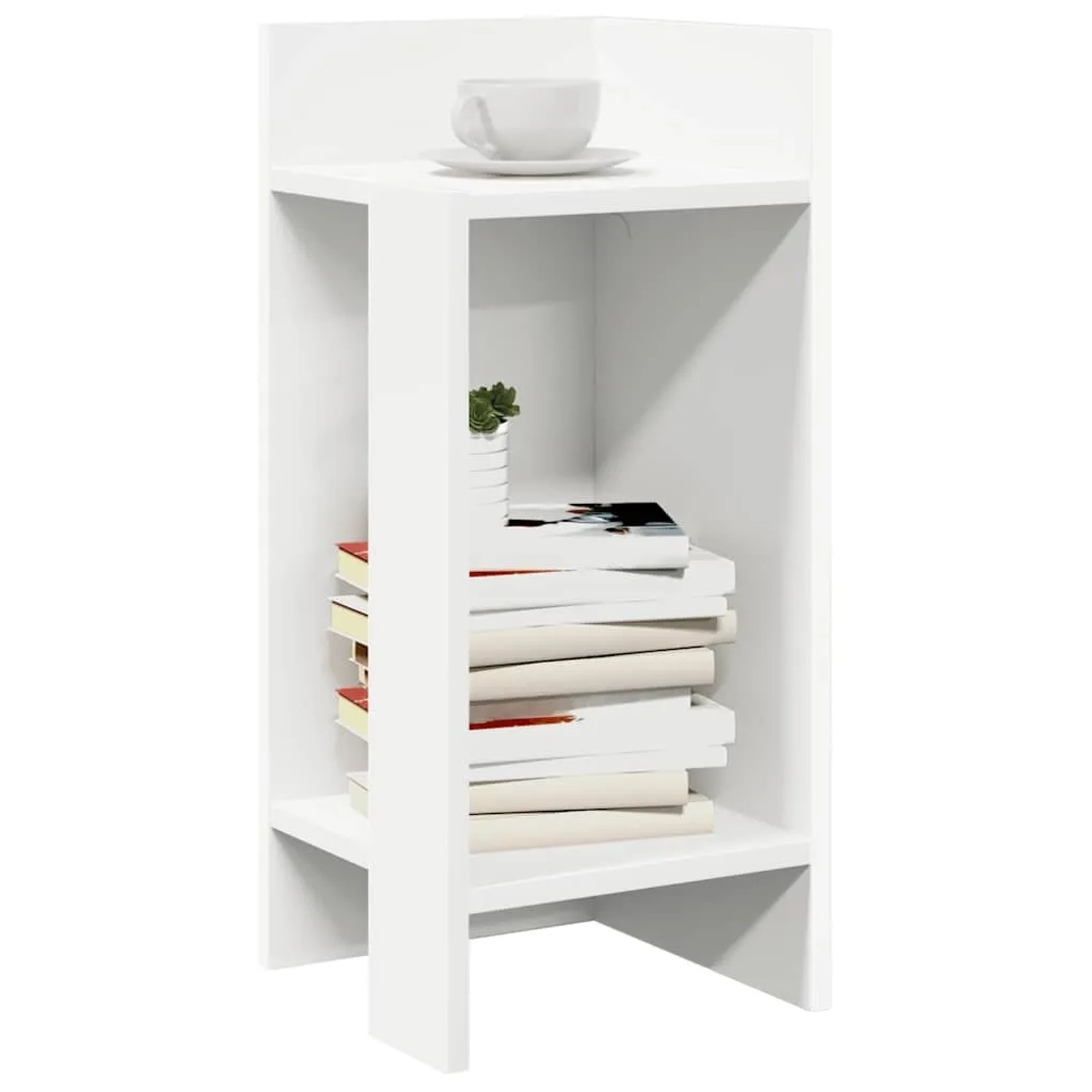 Weißer Beistelltisch mit zwei Ablagen. Auf der oberen Tasse, auf der unteren Bücher und Pflanze.