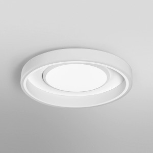 Weiße Ledvance Smart+ WiFi Deckenleuchte Orbis Claria RGBTW, Ø 49 cm, an der Decke montiert.