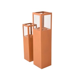 DELUKE Kerzenständer SOFIA, 2er Set, rostfarbenes Metall, 74 cm hoch, für Wohnzimmer und Büro.