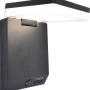 Schwarze, eckige Lutec Solar-LED-Außenleuchte Moze mit Bewegungsmelder.