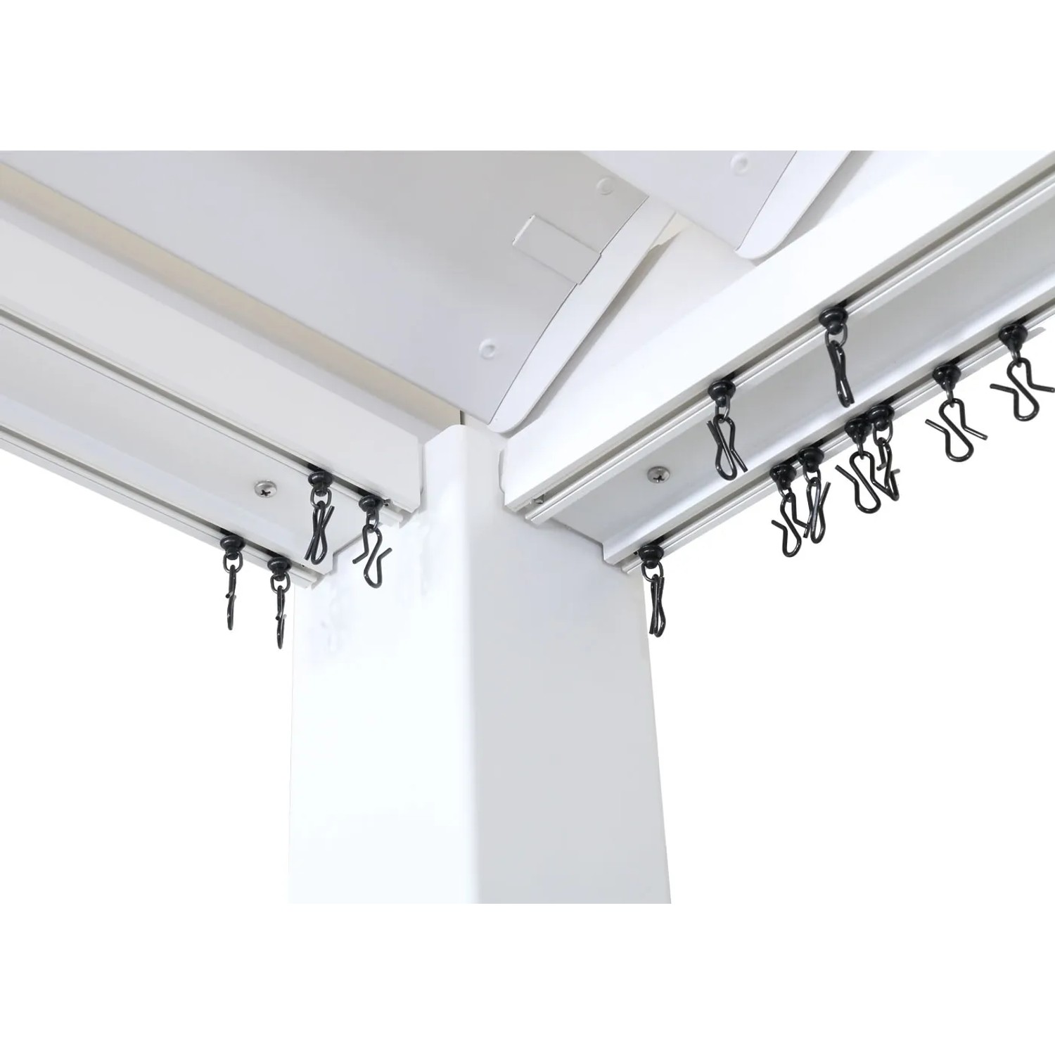 Weiße MCW Seitenwand für Pergola J32 3x4m mit Aufhängung an Schiene.