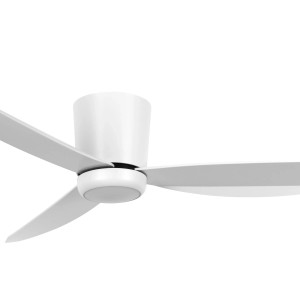 Weißer Lucci Air Deckenventilator mit LED-Beleuchtung und Fernbedienung, 137 cm Durchmesser.