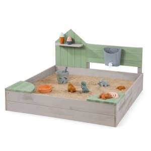 MUDDY BUDDY Sandkasten Cozy House, warmgrau/eukalyptus, mit Hausoptik, Sitzflächen und Wassertank.
