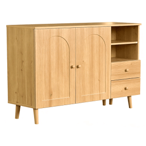 Sideboard in Holzoptik mit 2 Türen (gewölbtes Relief), 2 Schubladen, offenen Fächern und Holzfüßen. Moderner Wohnzimmerschrank.