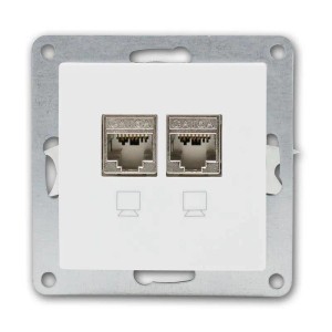 Weiße 2-fach CAT6A Netzwerkdose für Unterputzmontage mit zwei RJ45-Anschlüssen.