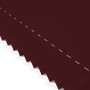 Weinrotes Plissee mit blickdichtem Stoff und feinen weißen Linien. Ideal als Sicht- und Sonnenschutz.