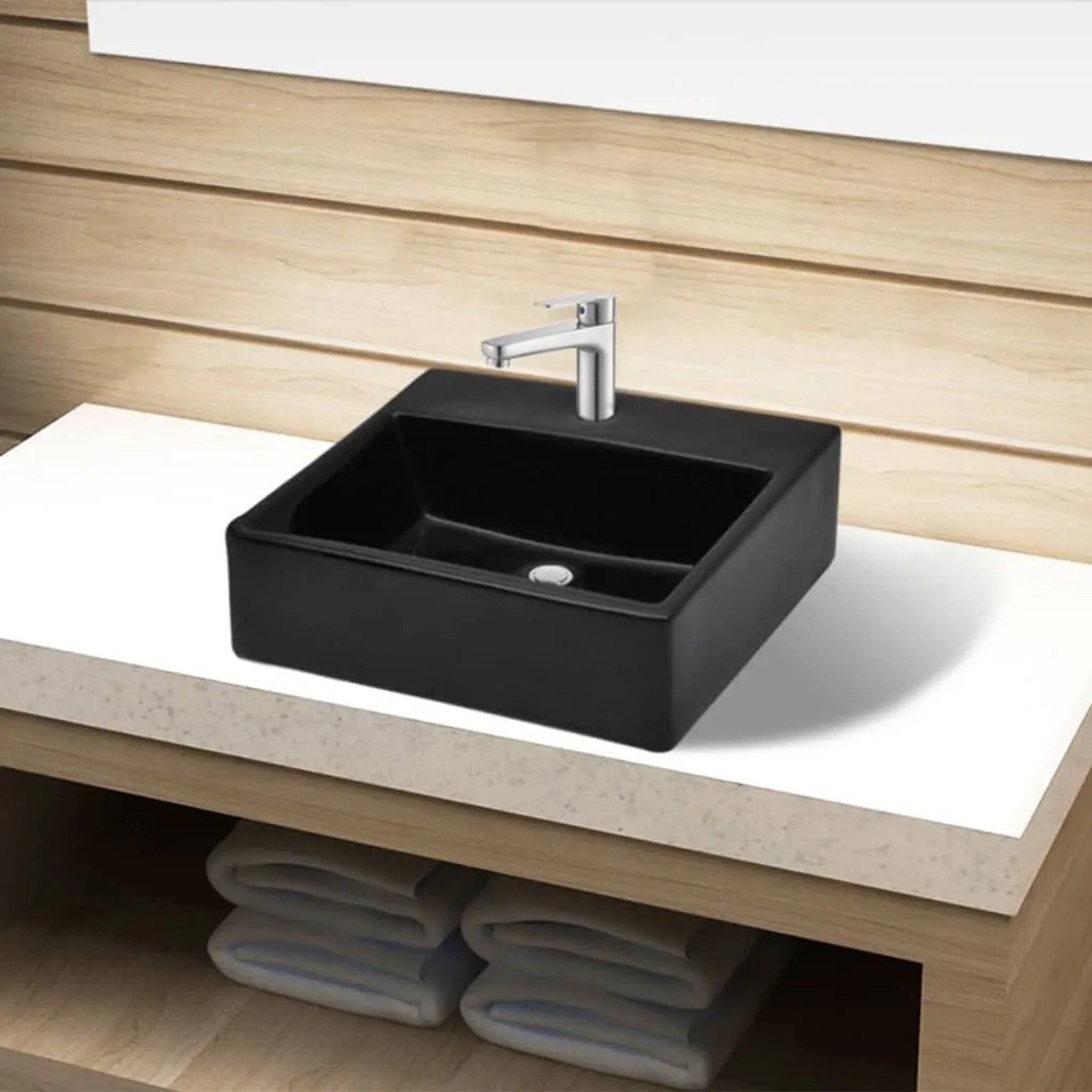 Schwarzes, quadratisches Keramik Waschbecken von vidaXL mit Hahnloch auf Waschtisch.