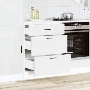Weißer vidaXL Küchenunterschrank Porto mit drei geöffneten Schubladen aus Holzwerkstoff für Stauraum in der Küche.