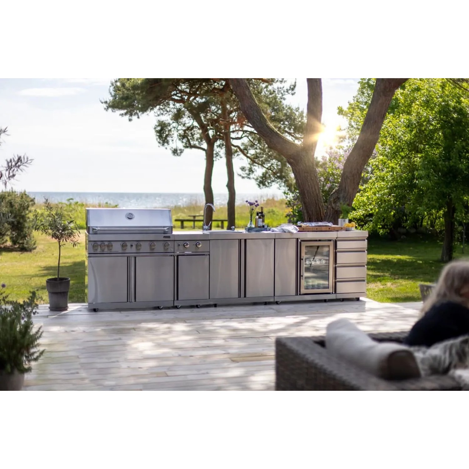 MyOutdoorKitchen Schubladenmodul Stainless Collection als Teil einer Outdoorküche.