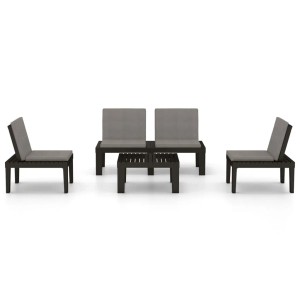 Graues 4-tlg. vidaXL Garten Lounge Set aus Kunststoff mit Tisch, Bank, 2 Stühlen und anthrazitfarbenen Kissen.