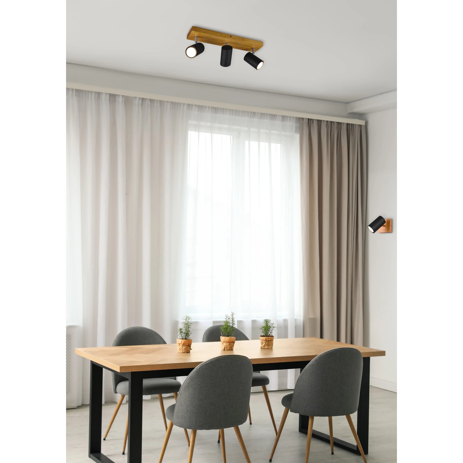 Trio Strahler Marley, 1-flammig, schwarz matt, Holzsockel. Deckenspot für Wohn- und Schlafzimmer.