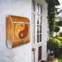 Weißer Design Briefkasten mit Yin Yang Motiv und Zeitungsfach. Wandmontage möglich.